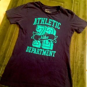NIKE top size S